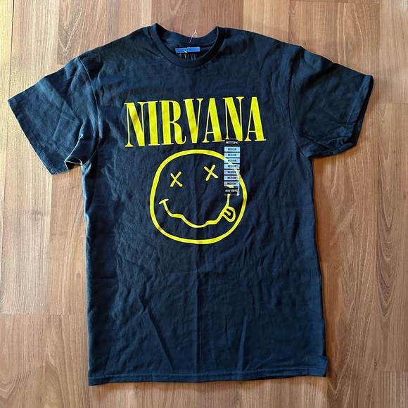 Hot Topic Other - NWT Nirvana T-Shirt size Medium Hot Topic 🖤💛